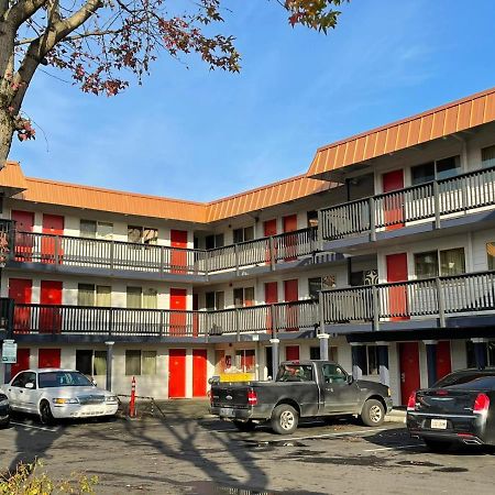 Portland Inn Екстериор снимка