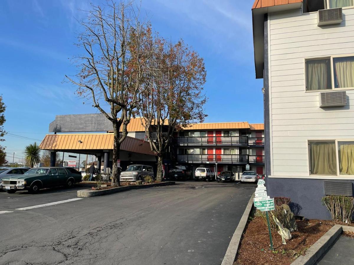 Portland Inn Екстериор снимка